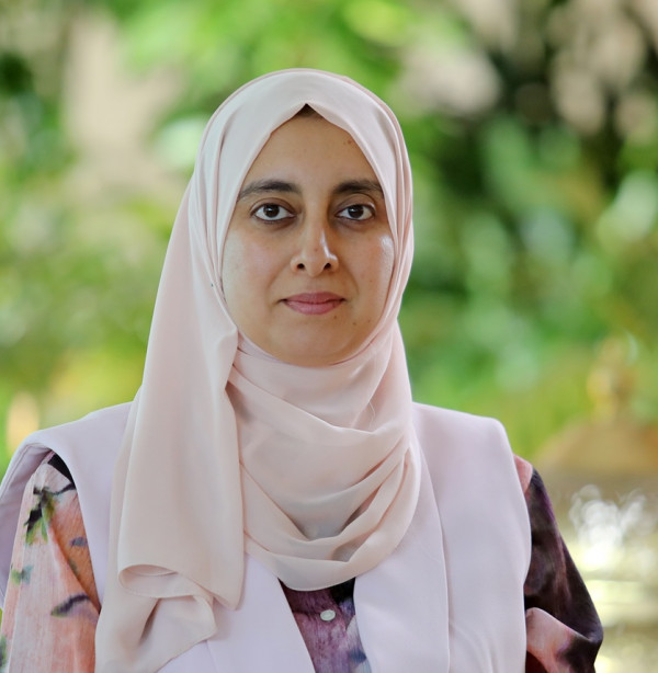 Mina Al Fayez