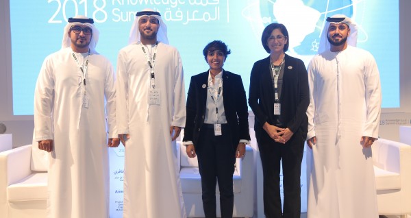 جلسة "توطين المعرفة لاستيطان الفضاء": إقبال لافت للشباب الإماراتي للالتحاق ببرنامج الفضاء